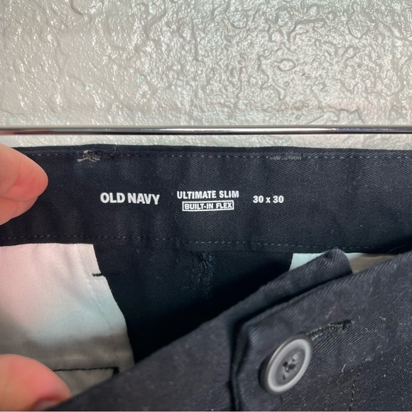 Old Navy Men’s Black Shell Pants - Picture 7 of 8